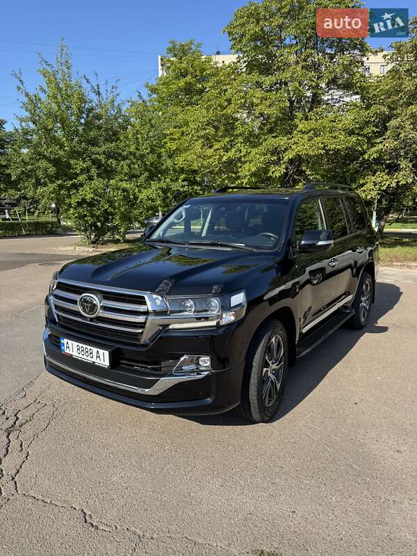 2020 toyota land cruiser 200