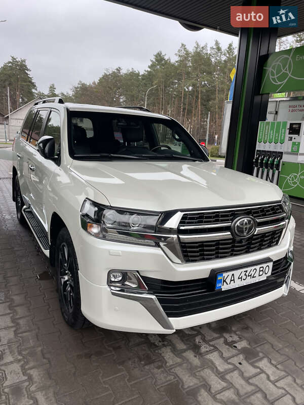 2020 toyota land cruiser