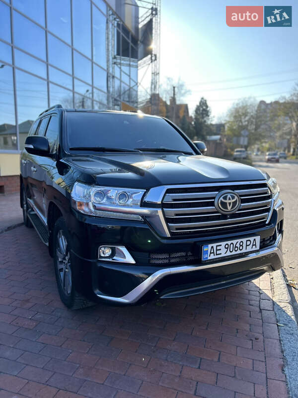 2016 toyota land cruiser