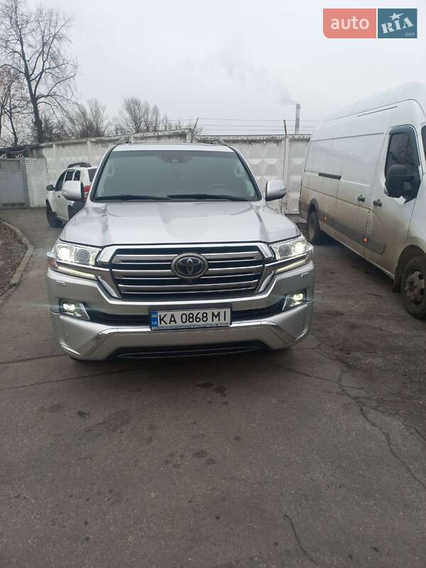 2018 toyota land cruiser