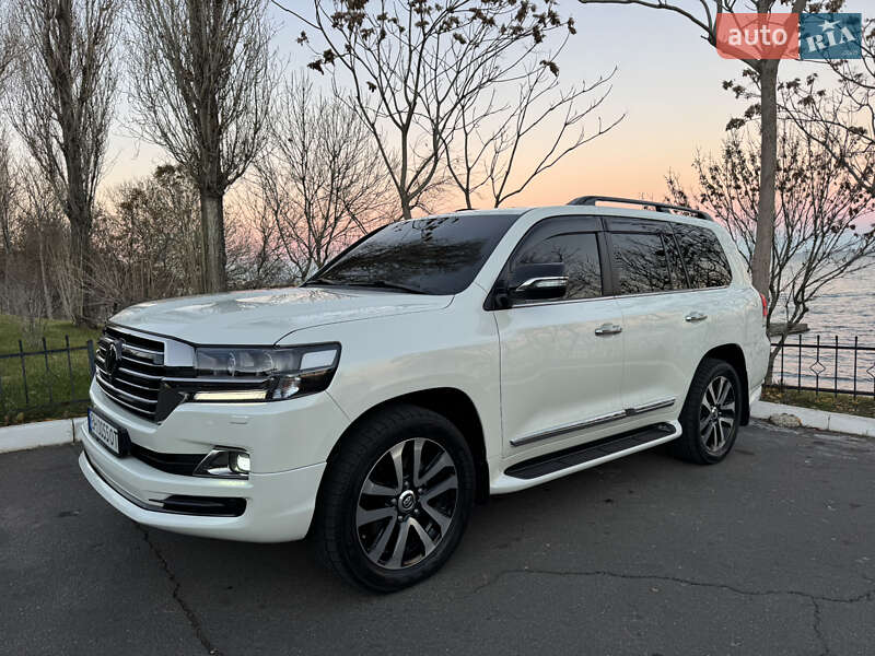 2018 toyota land cruiser