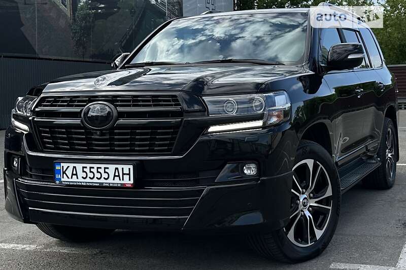 2020 toyota land cruiser 200