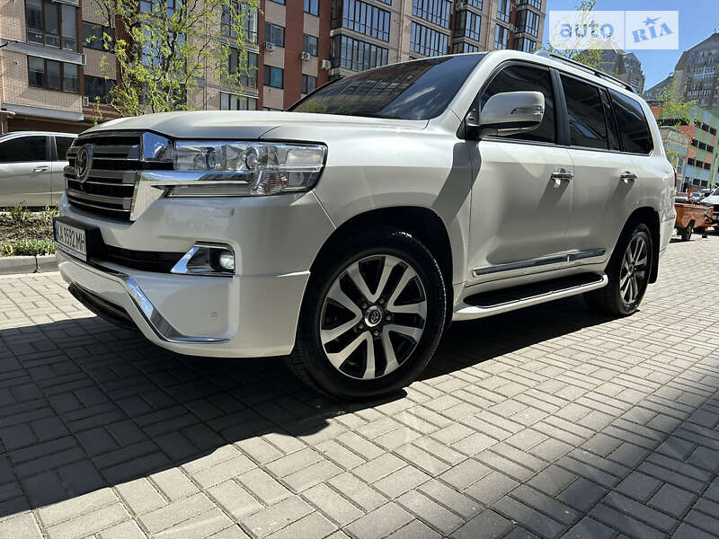 2016 toyota land cruiser