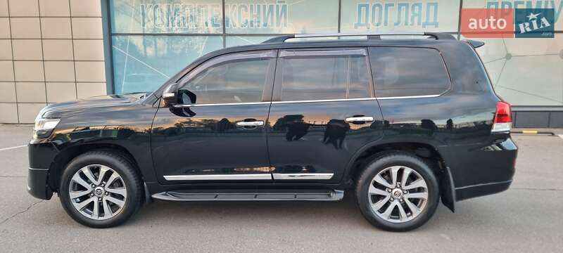 2017 toyota land cruiser