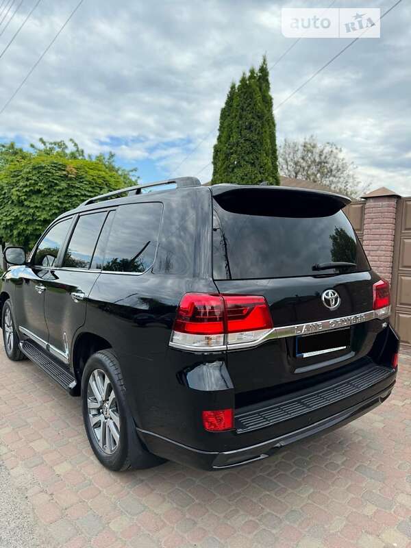 2017 toyota land cruiser