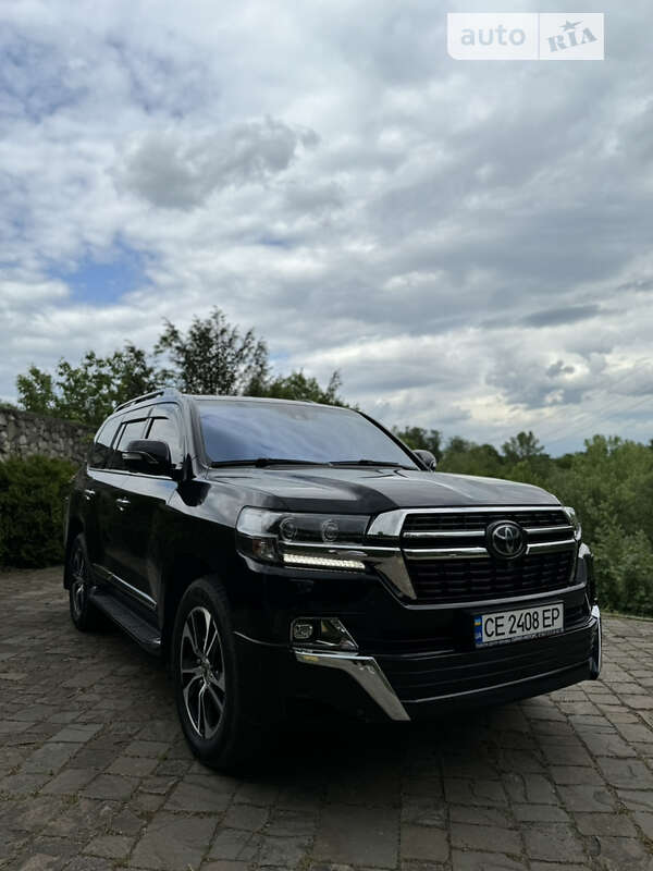2020 toyota land cruiser 200