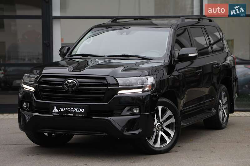 2016 toyota land cruiser 200