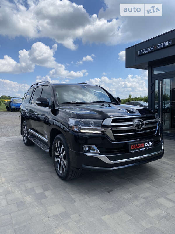 2019 toyota land cruiser