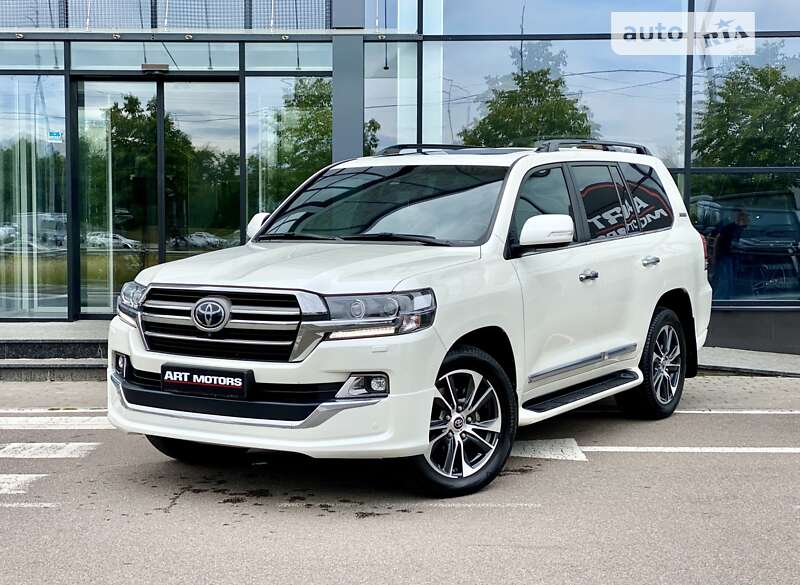 2020 toyota land cruiser 200
