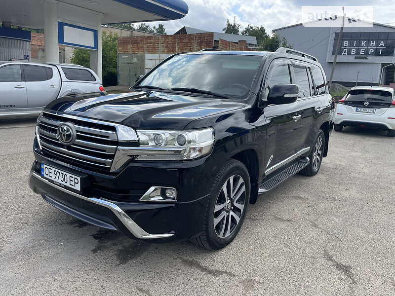 2015 toyota land cruiser 200