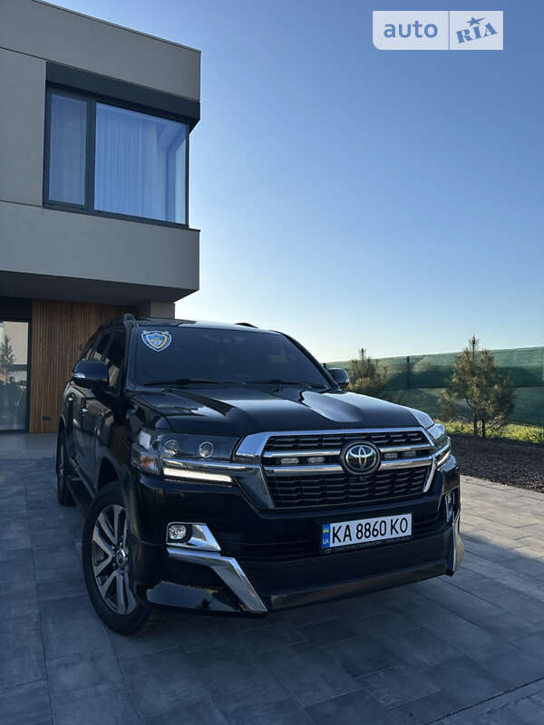 2016 toyota land cruiser 200