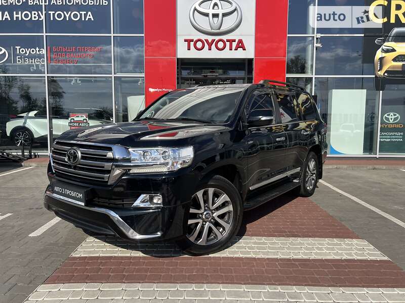 2017 toyota land cruiser 200