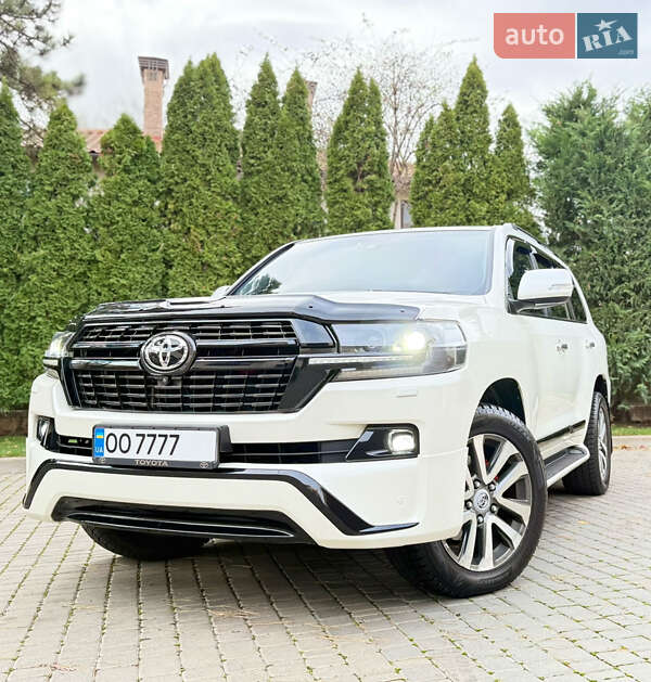 2016 toyota land cruiser 200
