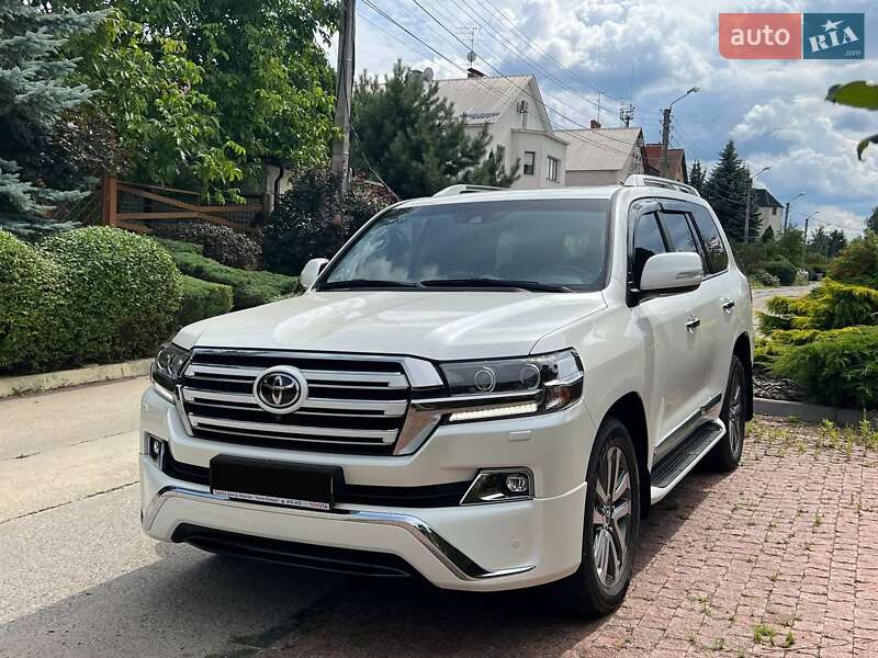 2017 toyota land cruiser