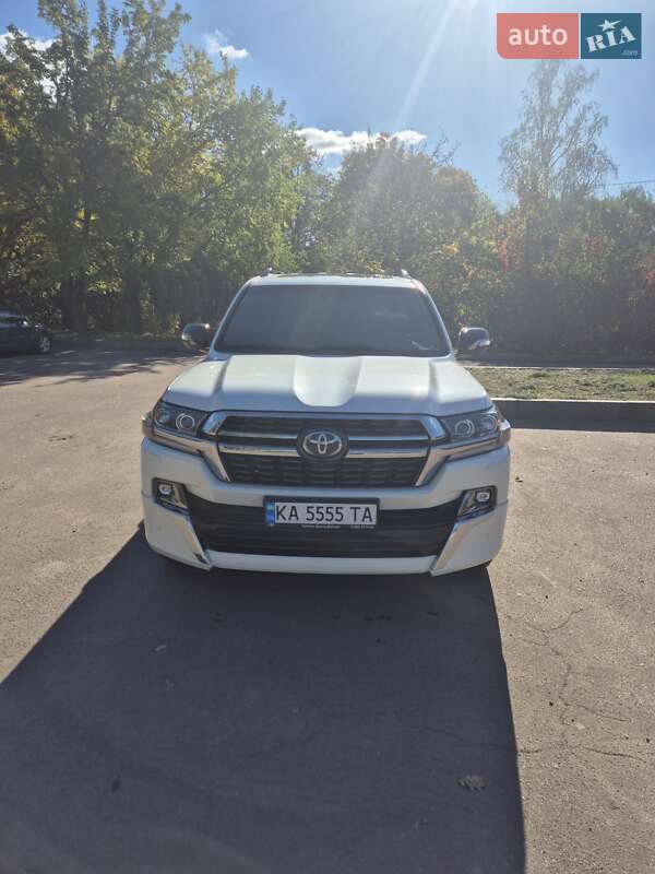 2020 toyota land cruiser