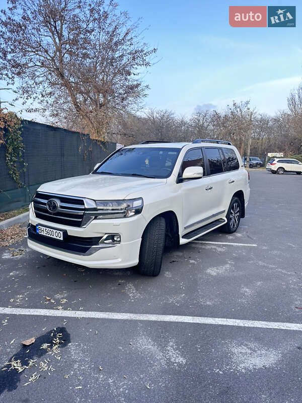 2019 toyota land cruiser