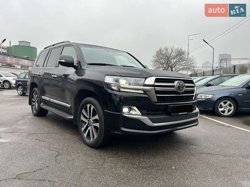2019 toyota land cruiser
