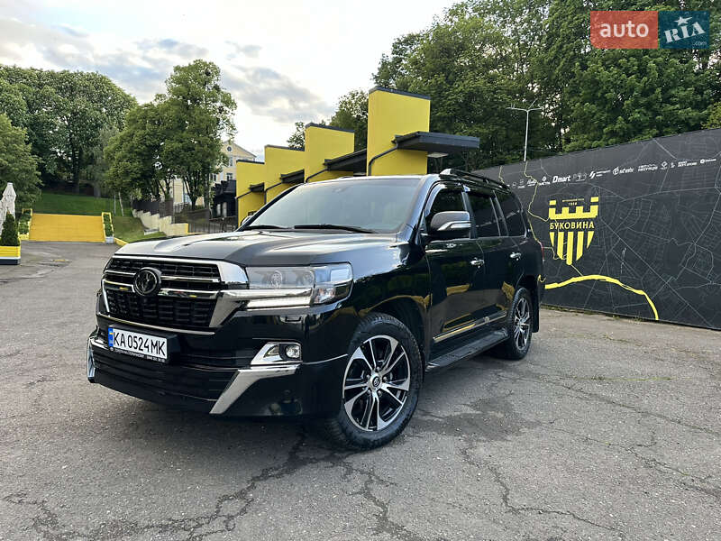 2020 toyota land cruiser 200