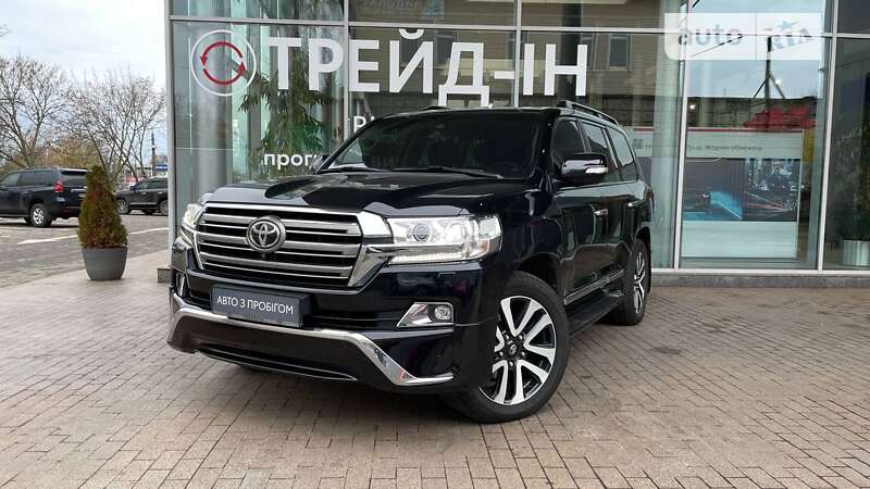 2016 toyota land cruiser 200