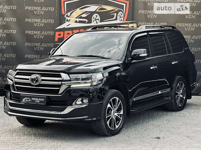 2019 toyota land cruiser 200
