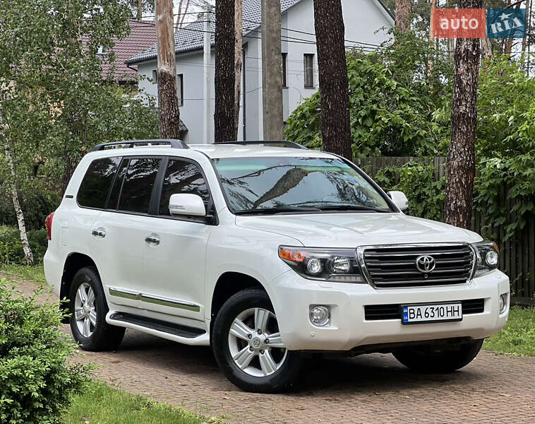 2015 toyota land cruiser
