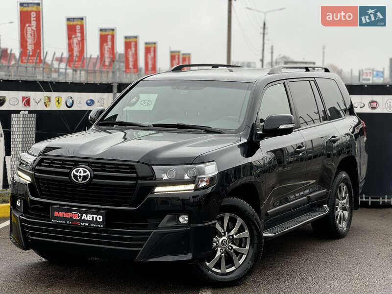 2020 toyota land cruiser 200