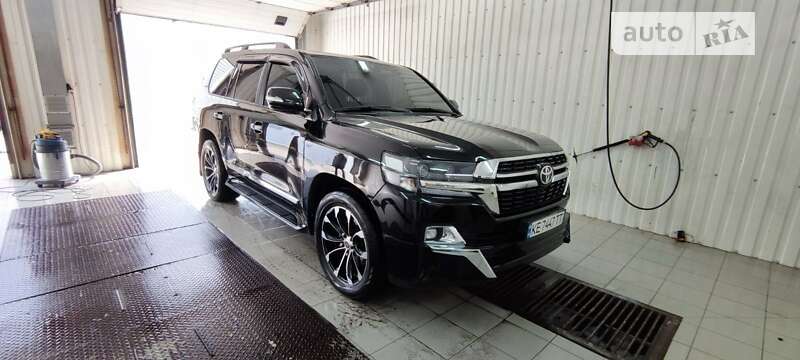 2008 toyota land cruiser 200