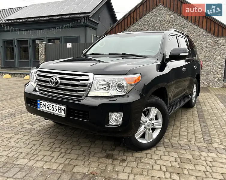 2012 toyota land cruiser 200