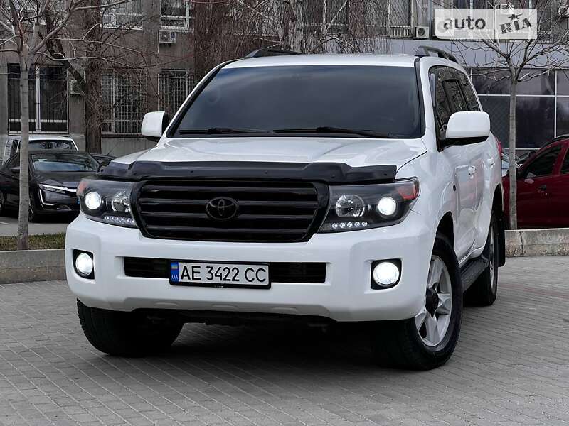 2008 toyota land cruiser 200