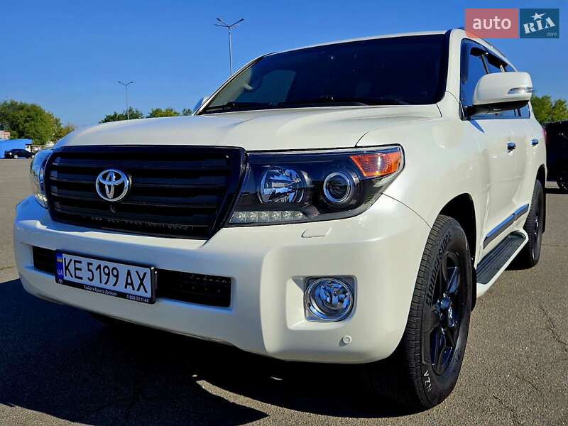 2014 toyota land cruiser