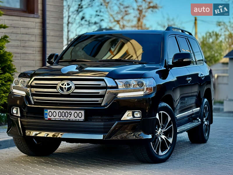 2020 toyota land cruiser 200