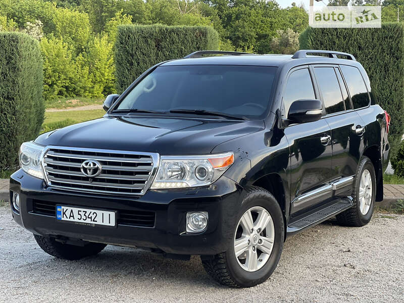 2014 toyota land cruiser