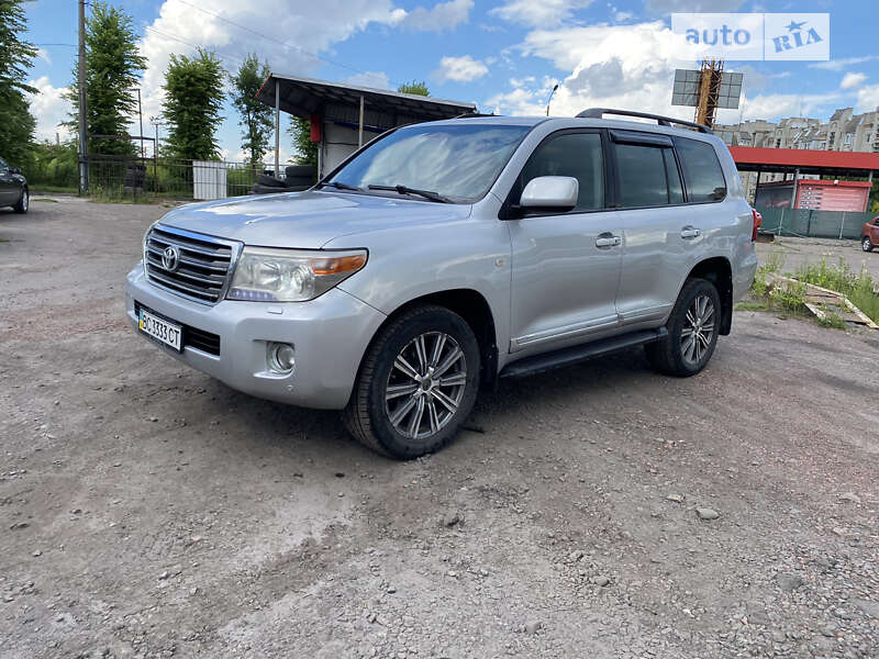 2008 toyota land cruiser 200