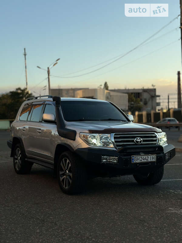 2008 toyota land cruiser 200