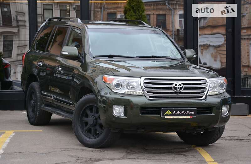 2013 toyota land cruiser