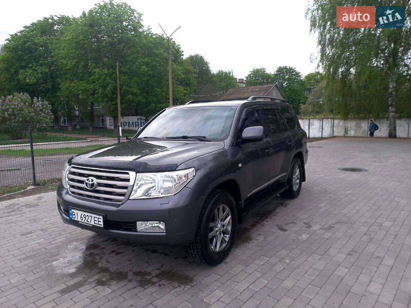 2011 toyota land cruiser