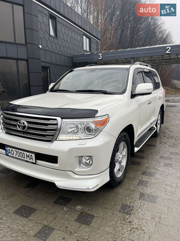 2015 toyota land cruiser