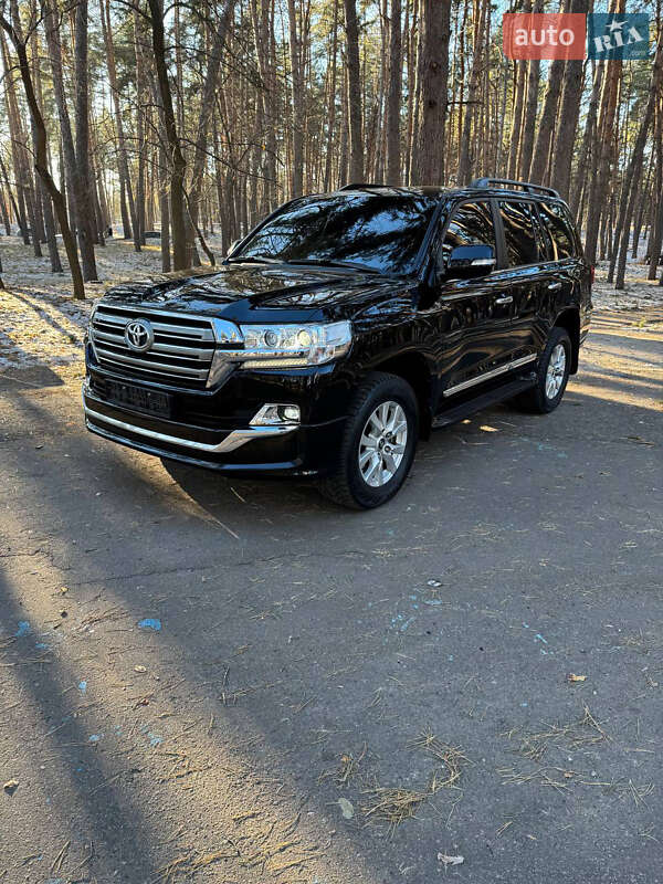 2019 toyota land cruiser