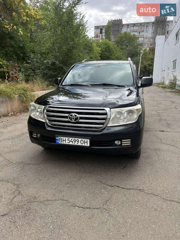 2010 toyota land-cruiser-200
