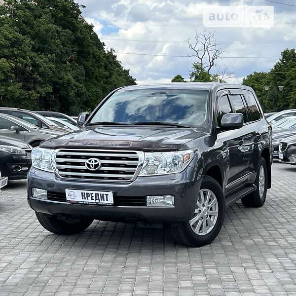 2011 toyota land cruiser