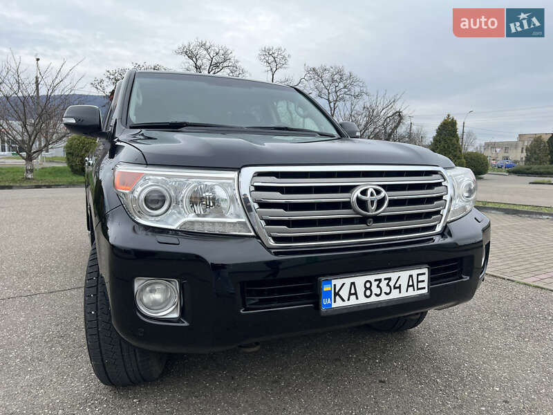 2013 toyota land cruiser