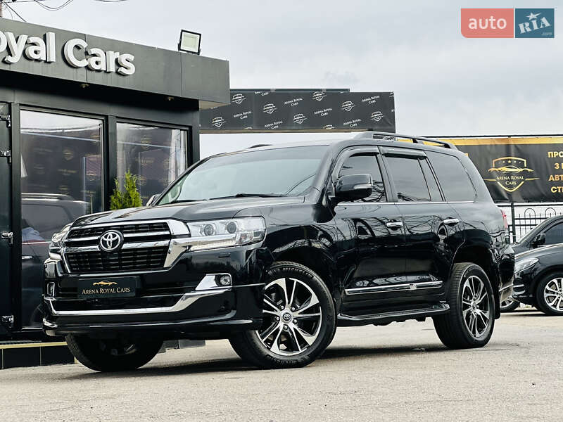 2020 toyota land cruiser 200