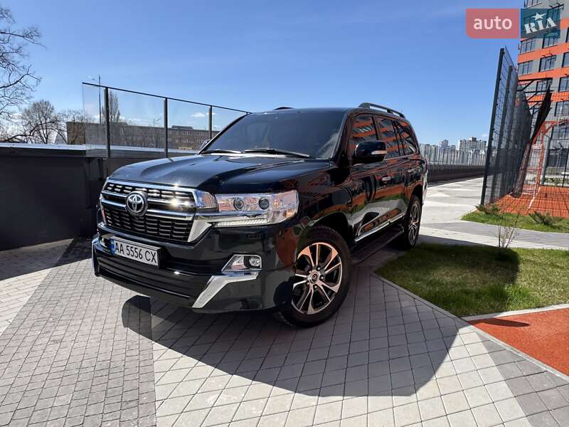 2019 toyota land cruiser