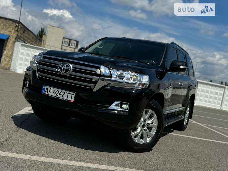 2020 toyota land cruiser 200