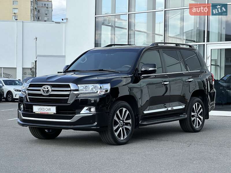 2020 toyota land cruiser 200
