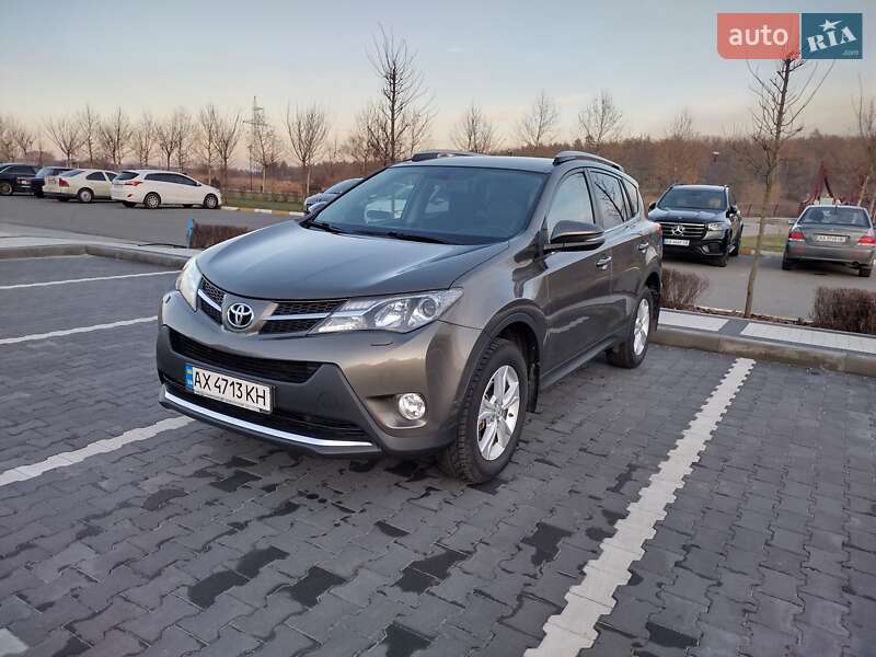 2013 toyota rav4