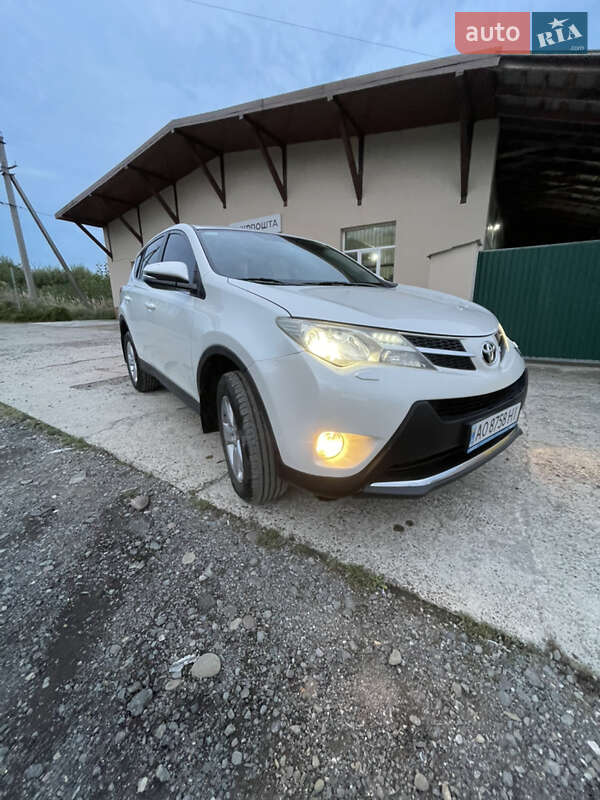 2013 toyota rav4