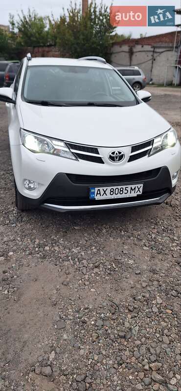 2013 toyota rav4