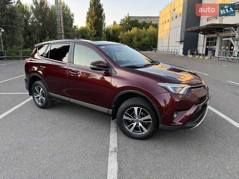 2016 toyota rav4