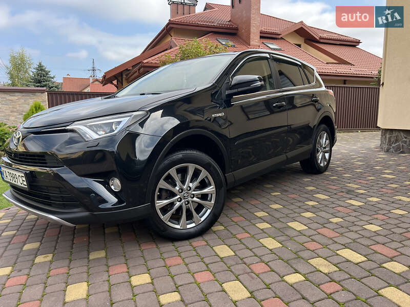 2017 toyota rav-4-hybrid
